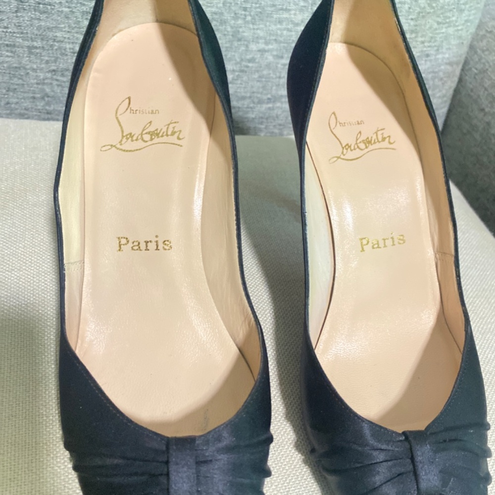 Pumps - Picture 2 of 9